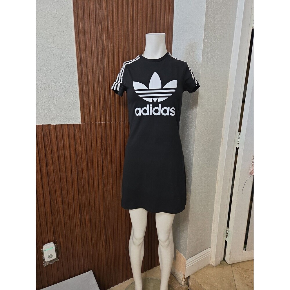 Adidas girl dress size 13to 14